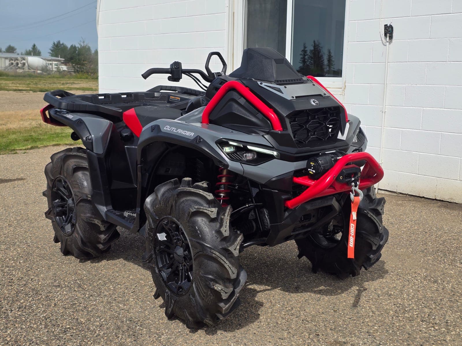 2026 CAN-AM OUTLANDER XMR 1000R - Image 4