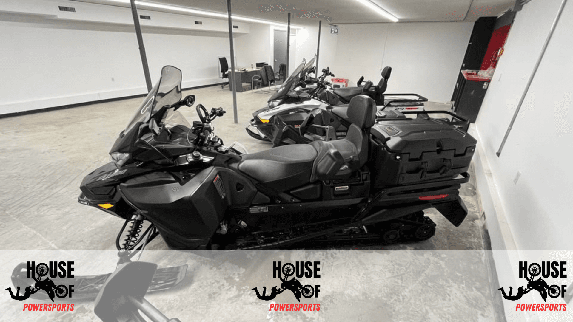 2025 SKIDOO EXPEDITION SE 900 ACE SILENT ICE COBRA - Image 3