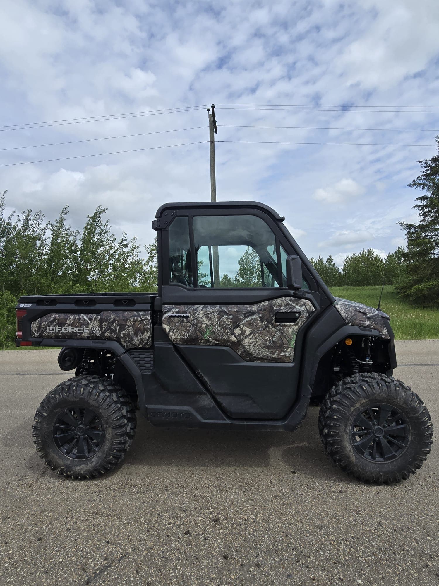2025 CF MOTO UFORCE U10 PRO HIGHLAND - Image 3